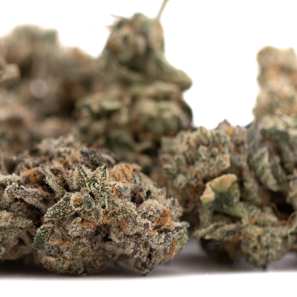 Premium Street Tarts THCa Flower: Vibrant Green Buds with Frosty Trichomes